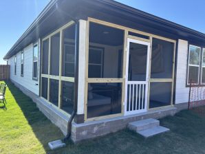 Screened In Porches in Kyle, TX (2)