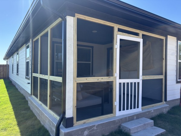 Screened In Porches in Kyle, TX (3)